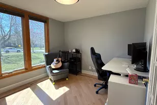 886 Saugatuck Trail, Vernon Hills, IL 60061 - Photo 3