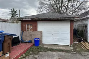 115 E Division St, Villa Park, IL 60181 - Photo 3