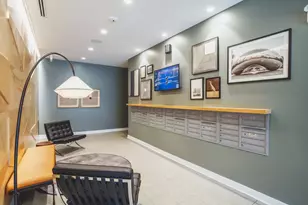 830 N Milwaukee Ave, Chicago, IL 60642 - Photo 3