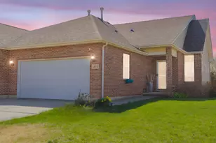 1438 Coral Bell Dr, Joliet, IL 60435 - Photo 1