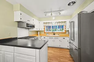 754 N Kenilworth Ave, Glen Ellyn, IL 60137 - Photo 7