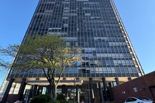 5415 N Sheridan Rd, Chicago, IL 60640 - Photo 1