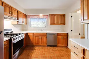 1056 Van Tassel Rd, Sleepy Hollow, IL 60118 - Photo 7