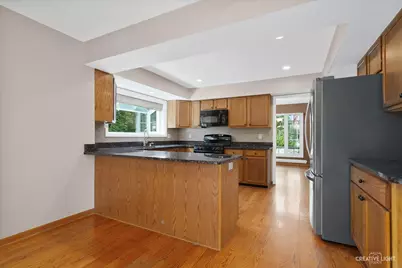 38W199 Heatherfield Drive, Elgin, IL 60124 - Photo 7