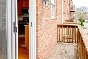 219 River Front Dr, Mount Prospect, IL 60056 - Photo 7