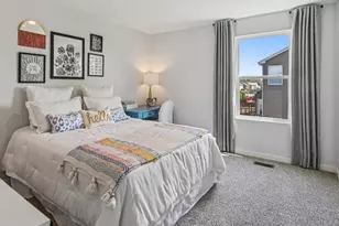 984 Sapphire Ln, Montgomery, IL 60538 - Photo 17