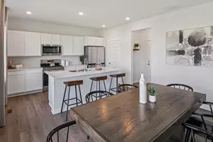 984 Sapphire Ln, Montgomery, IL 60538 - Photo 9