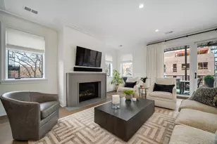 454 W Barry Ave, Chicago, IL 60657 - Photo 9