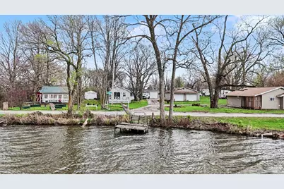 3221 E Lake Paradise Road, Mattoon, IL 61938 - Photo 37