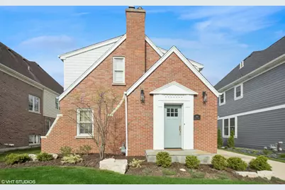 324 S Poplar Avenue E, Elmhurst, IL 60126 - Photo 1