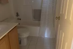 1298 Leonard Dr, Schaumburg, IL 60193 - Photo 9