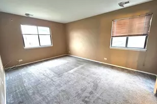 573 Greystone Ln, Wheeling, IL 60090 - Photo 23