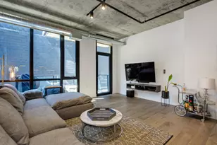 111 S Peoria St, Chicago, IL 60607 - Photo 3