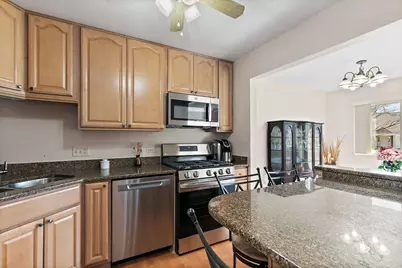 36 Waterbury Lane #01, Schaumburg, IL 60193 - Photo 9