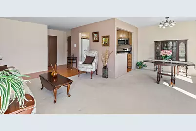 36 Waterbury Lane #01, Schaumburg, IL 60193 - Photo 3