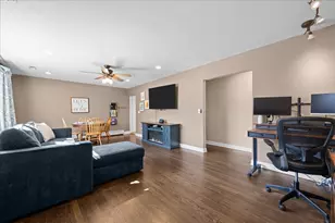 612 Illinois St, Geneva, IL 60134 - Photo 3