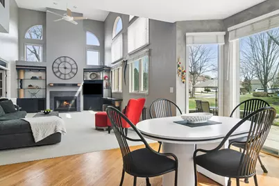 2038 Sheridan Road, Buffalo Grove, IL 60089 - Photo 11