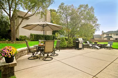 2038 Sheridan Road, Buffalo Grove, IL 60089 - Photo 35