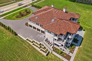 6413 S County Line Rd, Burr Ridge, IL 60527 - Photo 71