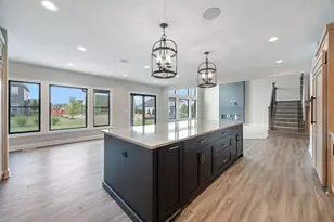 1033 Emerald Dr, Naperville, IL 60540 - Photo 7