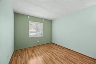 9130 W 95th St, Hickory Hills, IL 60457 - Photo 15