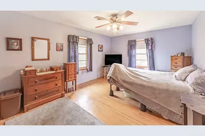 63 S Union Street, Elgin, IL 60123 - Photo 11