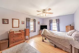 63 S Union St, Elgin, IL 60123 - Photo 11