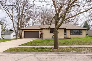 63 S Union St, Elgin, IL 60123 - Photo 1