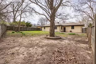 63 S Union St, Elgin, IL 60123 - Photo 15