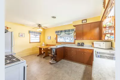 63 S Union Street, Elgin, IL 60123 - Photo 7