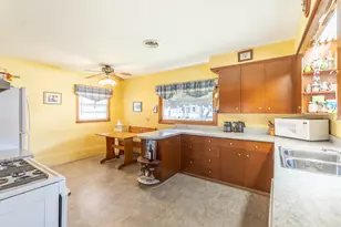 63 S Union St, Elgin, IL 60123 - Photo 7