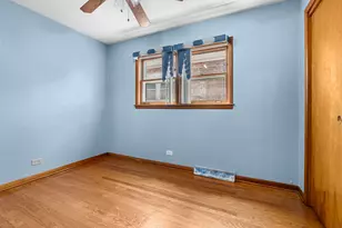 3855 W 58th Pl, Chicago, IL 60629 - Photo 13