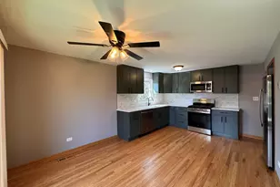 7819 Garden Ln, Justice, IL 60458 - Photo 3