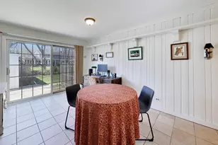 845 Country Club Dr, Libertyville, IL 60048 - Photo 7