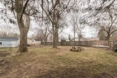 927 Townsend Street, Sycamore, IL 60178 - Photo 15