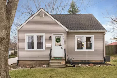 927 Townsend Street, Sycamore, IL 60178 - Photo 1
