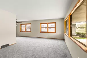 [Address not provided], Rockford, IL 61107 - Photo 7