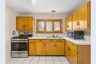 [Address not provided], Rockford, IL 61107 - Photo 13