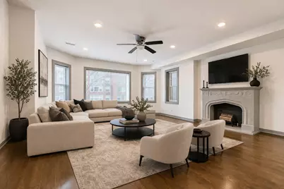 7953 S Essex Avenue, Chicago, IL 60617 - Photo 3