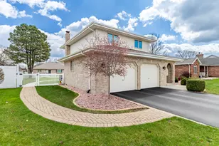 18319 Holland Rd, Lansing, IL 60438 - Photo 5