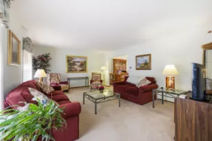 1641 Missouri Dr, Elk Grove Village, IL 60007 - Photo 5