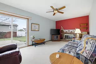 1641 Missouri Dr, Elk Grove Village, IL 60007 - Photo 13