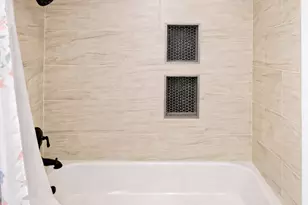 136 Wolcott Ct, Schaumburg, IL 60193 - Photo 11