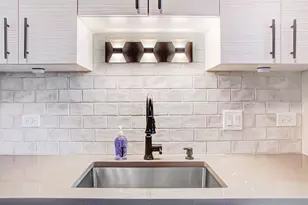 136 Wolcott Ct, Schaumburg, IL 60193 - Photo 9