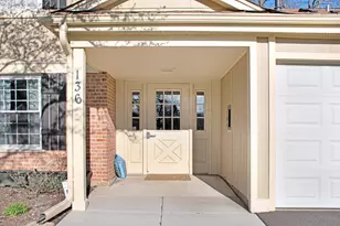 136 Wolcott Ct, Schaumburg, IL 60193 - Photo 3