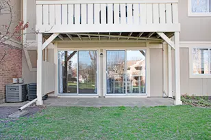 136 Wolcott Ct, Schaumburg, IL 60193 - Photo 19