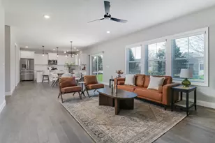 9 Brookstone Cir, Bloomington, IL 61704 - Photo 3