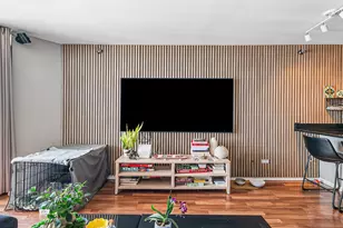 111 W Maple St, Chicago, IL 60610 - Photo 5