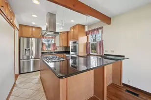 901 E Sunrise Rd, Addison, IL 60101 - Photo 5