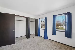 901 E Sunrise Rd, Addison, IL 60101 - Photo 15